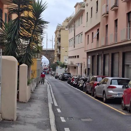 Mora Mora * Genova